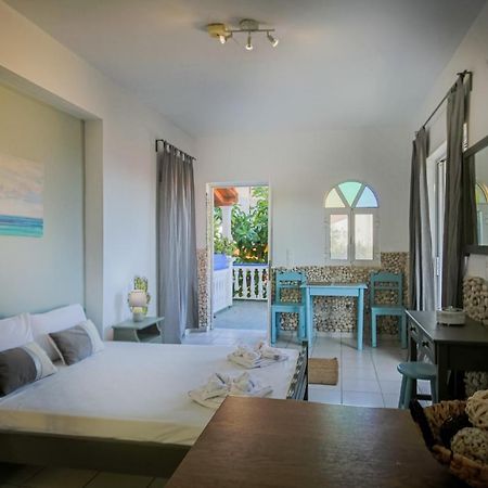 Velendzas Holidays Alykanas  Ngoại thất bức ảnh
