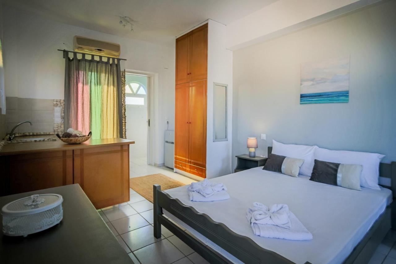 Velendzas Holidays Alykanas  Ngoại thất bức ảnh